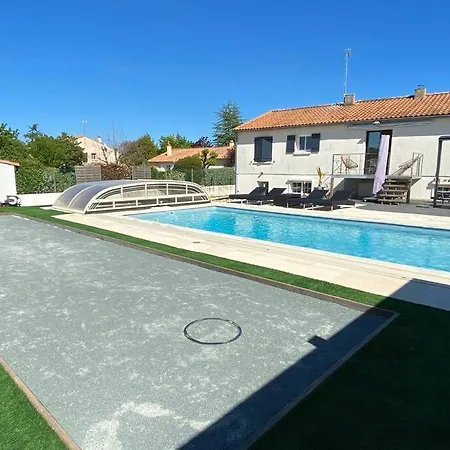 3 Chambres, Pour Ouvriers Ou Salaries *